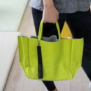 ampersand as apostrophe leather bag (yellow/green)